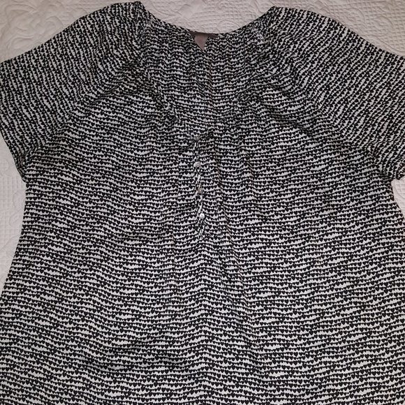 H&M+ Heart Pattern Blouse size 24 - Picture 1 of 7